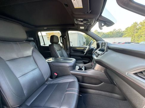 Used 2022 Chevrolet Suburban RST w/ Sport Performance Package AWD/4WD image 32