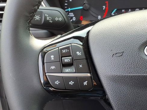 Used 2022 Ford Escape SEL image 16