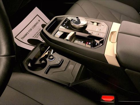 Certified 2022 BMW iX xDrive50 w/ Sport Package image 21