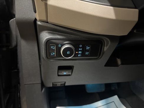 Used 2022 Ford Bronco Wildtrak image 19