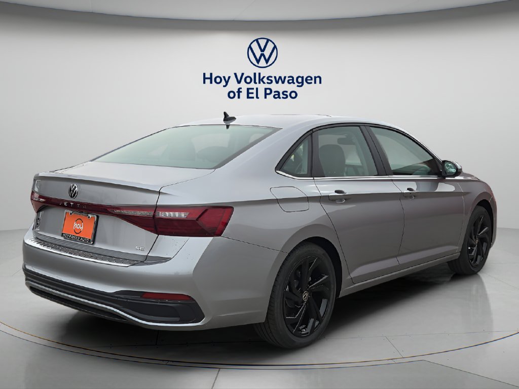 Used 2026 Volkswagen Jetta SE FWD image 3