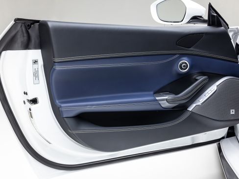 Certified 2023 Ferrari Portofino M RWD image 38