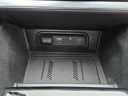 Used 2024 Kia Sportage EX image 18