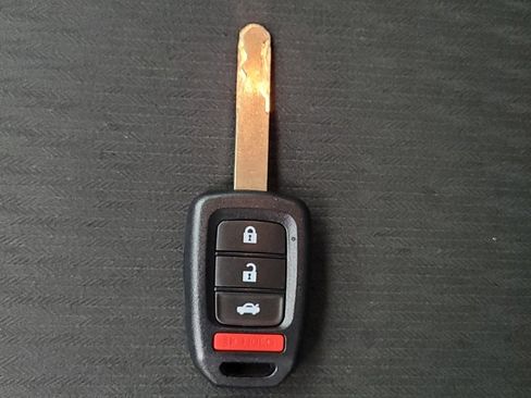 Used 2017 Honda Accord Sport image 32