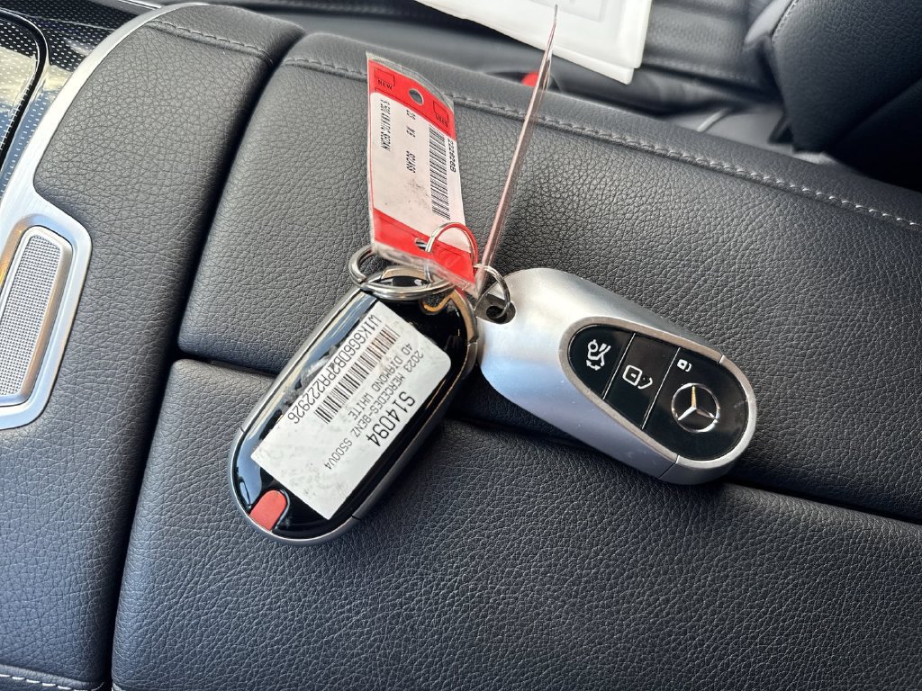 Used 2023 Mercedes-Benz S 500 4MATIC w/ AMG Line image 36