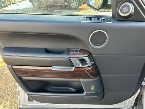 Used 2017 Land Rover Range Rover HSE AWD/4WD image 18
