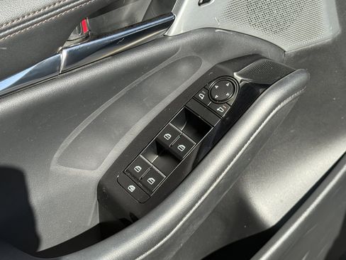 Used 2024 MAZDA MAZDA3 s image 19