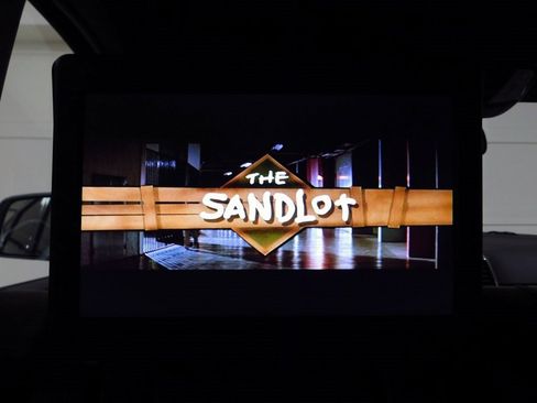 Used 2016 Jeep Grand Cherokee Overland w/ Advanced Technology Group image 78