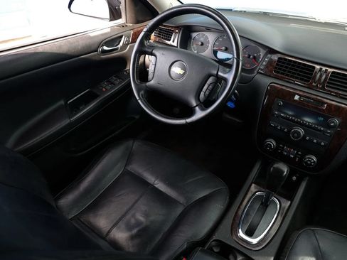 Used 2013 Chevrolet Impala LTZ FWD image 13