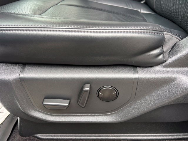 Used 2023 Ford Expedition XLT AWD/4WD image 26