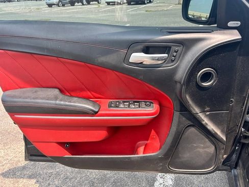 Used 2019 Dodge Charger Scat Pack w/ Plus Group RWD image 20
