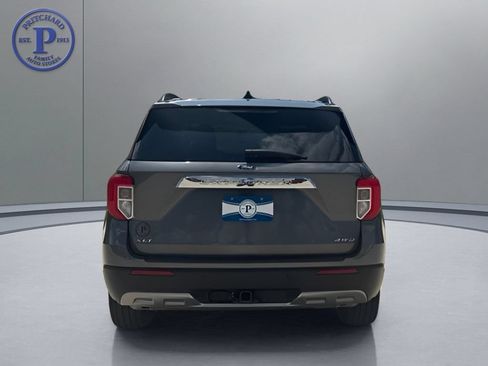 Used 2022 Ford Explorer XLT w/ Equipment Group 202A AWD/4WD image 6