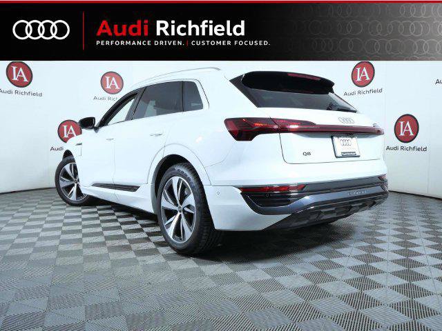 Used 2024 Audi Q8 e-tron Premium Plus w/ Premium Plus Package AWD/4WD image 6