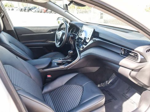 Used 2024 Toyota Camry SE image 15