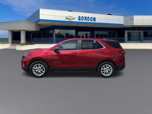 Used 2024 Chevrolet Equinox LT FWD image 2