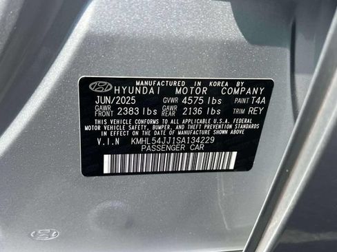 Certified 2025 Hyundai Sonata Limited FWD image 18