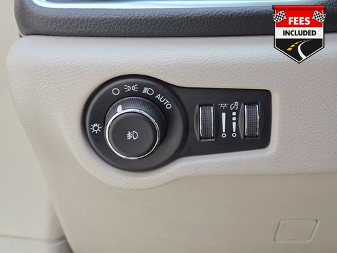 Used 2021 Chrysler Pacifica Limited w/ Premium & Safety Sphere Group AWD/4WD image 30