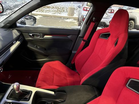 Used 2025 Honda Civic Type R image 25
