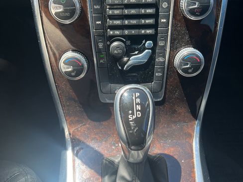 Used 2015 Volvo XC70 T5 Premier FWD image 14