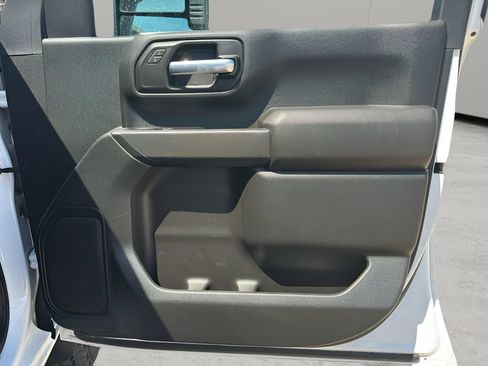 Used 2023 Chevrolet Silverado 2500 Custom AWD/4WD image 17