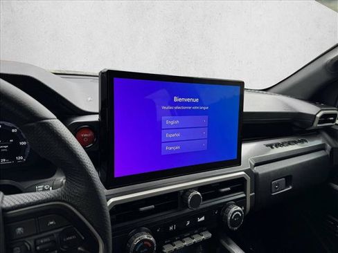 Certified 2025 Toyota Tacoma TRD Off-Road AWD/4WD image 13