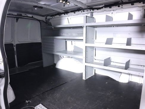 Used 2020 Chevrolet Express 3500 w/ Driver Convenience Package RWD image 35