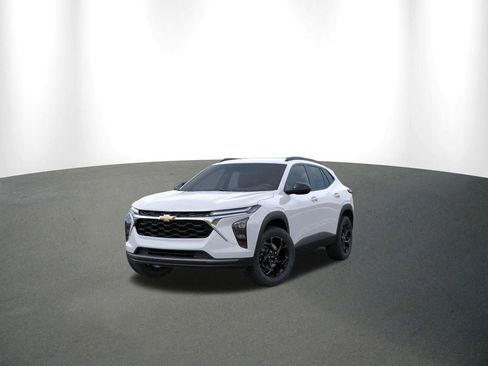 New 2026 Chevrolet Trax LT w/ Driver Confidence Package FWD image 11
