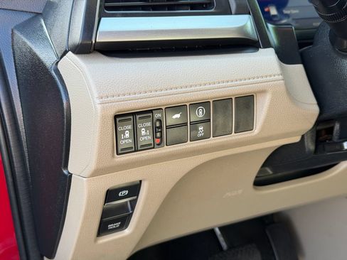 Used 2024 Honda Odyssey EX-L image 15