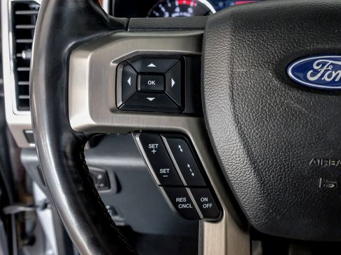 Used 2022 Ford F450 Platinum w/ FX4 Off-Road Package AWD/4WD image 16