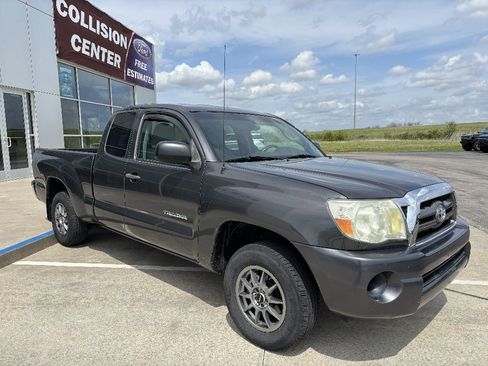 Used 2010 Toyota Tacoma 2WD Access Cab image 8