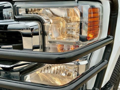 Used 2022 Ford F250 Lariat w/ Lariat Value Package image 10