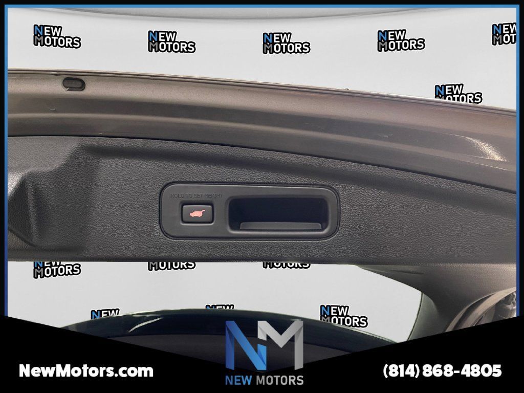 Used 2022 Acura MDX w/ Technology Package AWD/4WD image 17