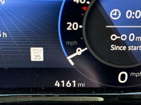 Used 2024 Volkswagen Golf R 2.0T image 20