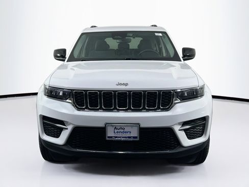 Used 2023 Jeep Grand Cherokee Laredo w/ Luxury Tech Group I image 33