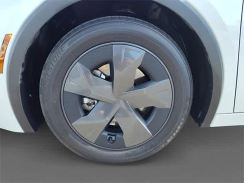 Used 2024 Toyota Prius Prime SE image 10