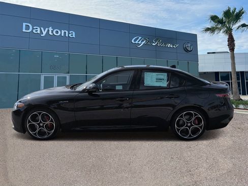 New 2026 Alfa Romeo Giulia w/ Driving Assist Package RWD image 6