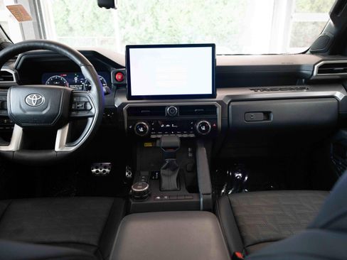 Used 2024 Toyota Tacoma TRD Sport w/ TRD Sport Premium Package AWD/4WD image 20
