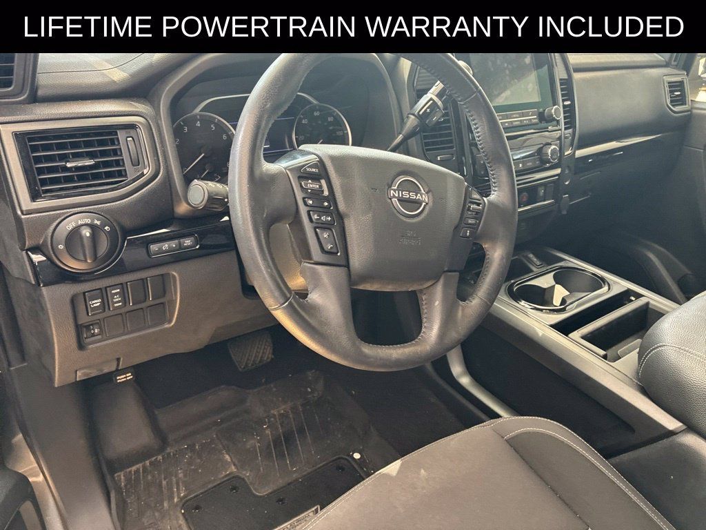 Used 2023 Nissan Titan SV w/ SV Convenience Package RWD image 8