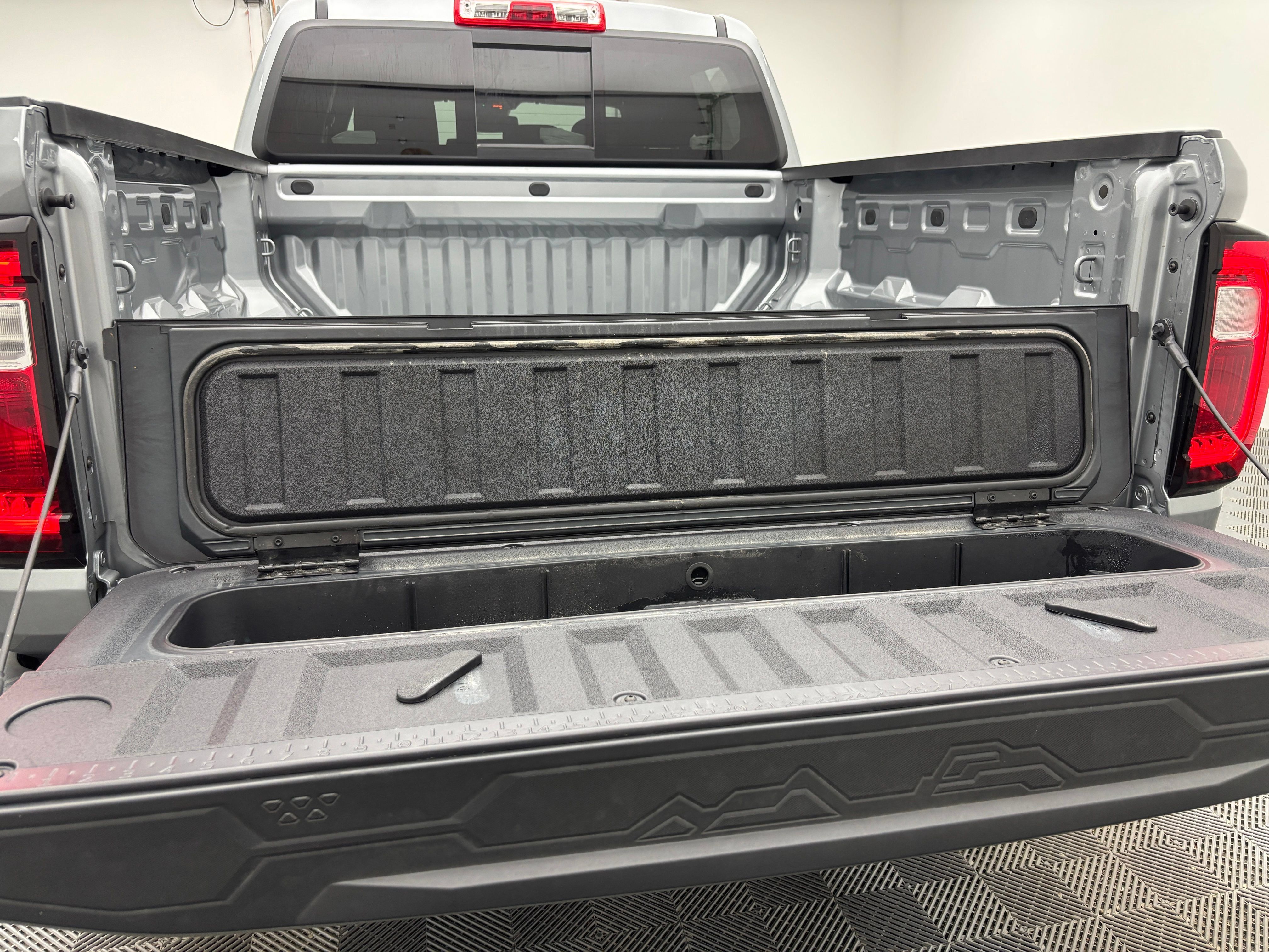 New 2026 GMC Canyon Elevation w/ Convenience Package RWD image 11