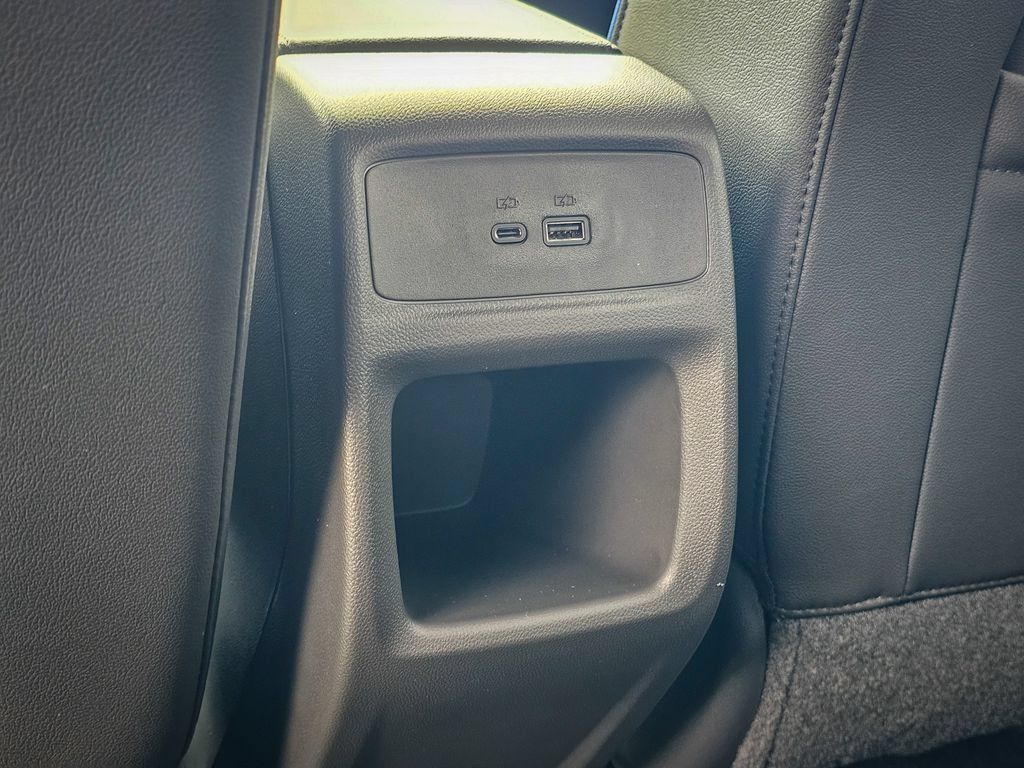 New 2026 Buick Envista Sport Touring w/ Convenience I Package FWD image 32