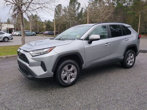 Certified 2022 Toyota RAV4 XLE w/ Convenience Package image 2