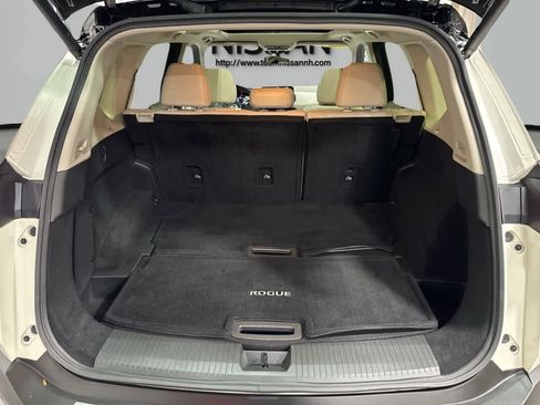 Used 2023 Nissan Rogue SL w/ SL Premium Package image 25