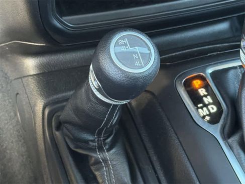 Used 2024 Jeep Gladiator Sport image 21