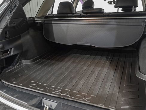 Used 2017 Subaru Outback 3.6R Limited AWD/4WD image 54