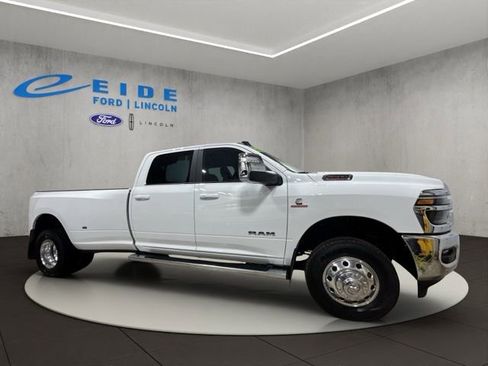 Used 2025 RAM 3500 Laramie w/ Max Tow Package AWD/4WD image 7