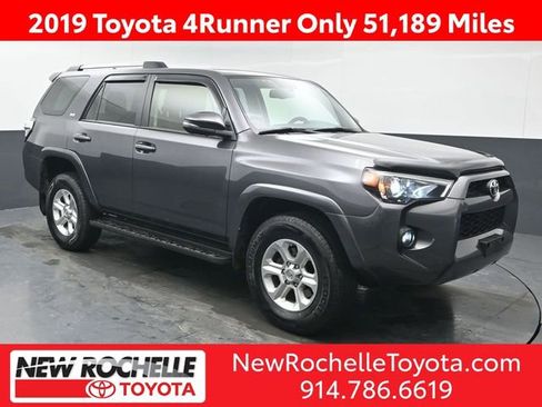 Used 2019 Toyota 4Runner SR5 Premium image 1