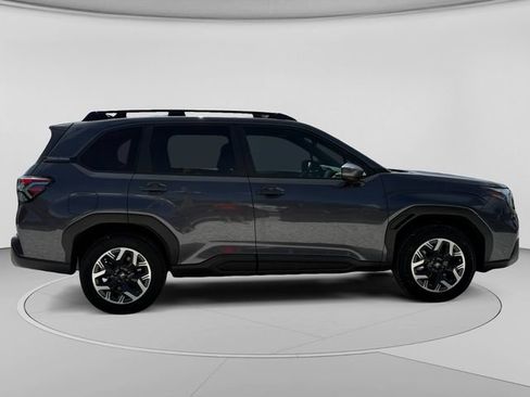 Used 2026 Subaru Forester Premium AWD/4WD image 7