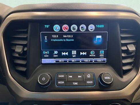 Used 2017 GMC Acadia Denali w/ Technology Package AWD/4WD image 27