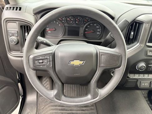 Used 2022 Chevrolet Silverado 1500 Custom image 9
