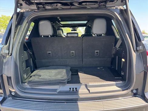 Used 2021 Lincoln Navigator Reserve image 10